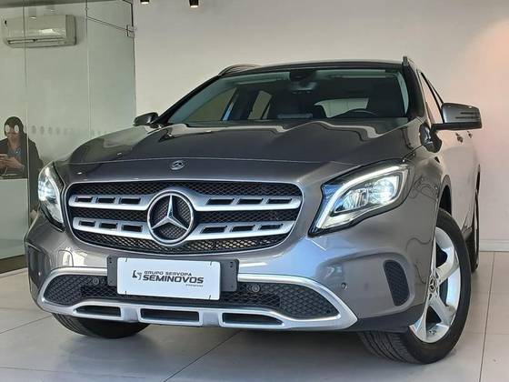 MERCEDES-BENZ GLA 200 1.6 CGI FLEX ADVANCE 7G-DCT MERCEDES-BENZ GLA 200 1.6 CGI FLEX ADVANCE 7G-DCT